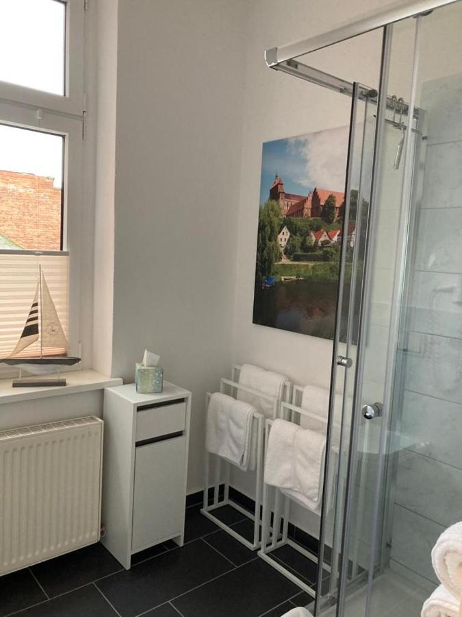 Das Bilderbuchcafe - Ferien - Apartment No 3 - Markt 7 Havelberg Exterior photo